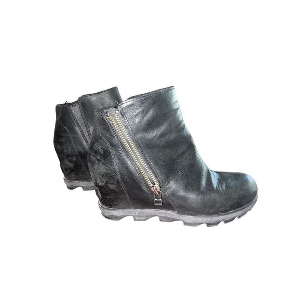 Sorel Women's Joan Of Arctic Wedge II Zip Black Leather Boots NL3364-010 Size 9 - Picture 1 of 7